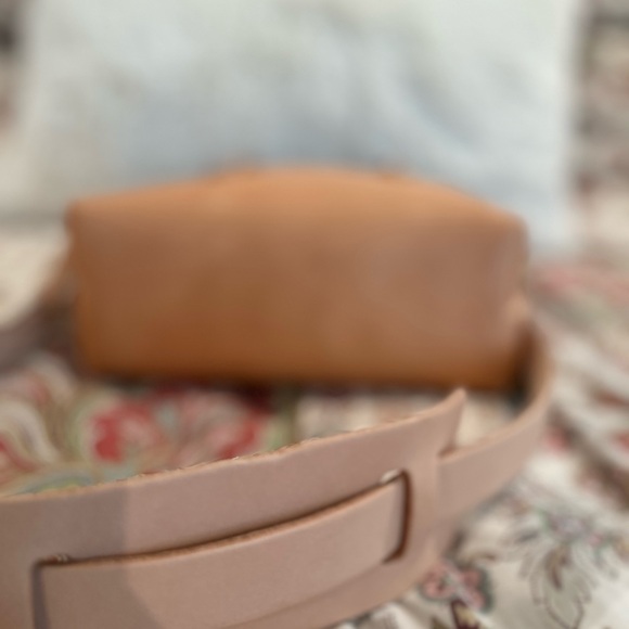 Go Forth Goods Mini Avery in Vegetable Tanned Leather - Picture 4 of 8